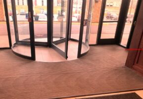 Hierdoor vindt niet de uitvaart plaats. (6)