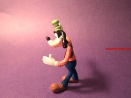 Klunzige makker van Mickey runt nu ons kabinet (6)