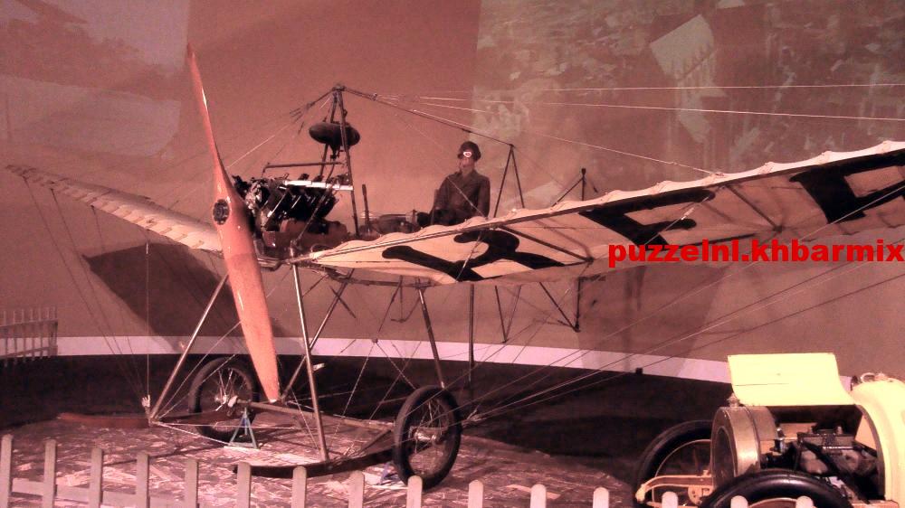 Naar welk dier noemde Anthony Fokker zijn eerste vliegtuig (4)