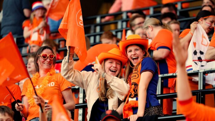 Welk aandenken krijgt een debutant in het Nederlands elftal (6)