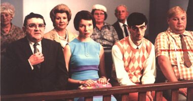 Wie speelde de kapper in 'Ja zuster nee zuster' (4.2.5)