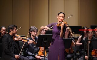 Zij heeft een uitgesproken zijde is soms blind van drift maar houdt van muziek (7)