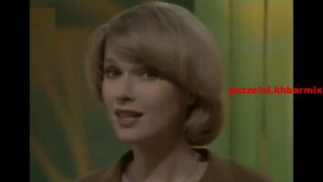 Zij vertaalde vele musicals naar het Nederlands. (7.3)