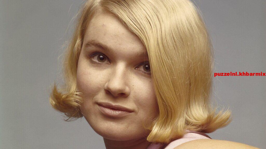 Zij-vertaalde-vele-musicals-naar-het-Nederlands.-7.3-letters-1024x576 Zij vertaalde vele musicals naar het Nederlands. (7,3) letters? puzzel