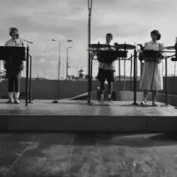 Muziek die gemaakt en gespeeld wordt door Volendamse groepen. (9)