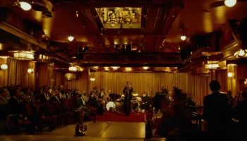 Niet onbesproken dirigent John Eliot wiens terugkeer in Trouw ongehoord prachtig heette (8)