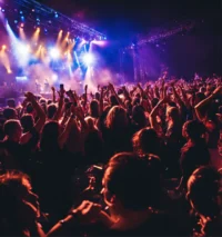 Songfestival-organisatie die maatregelen neemt om het evenement weer voor iedereen veilig en leuk te maken. (3)