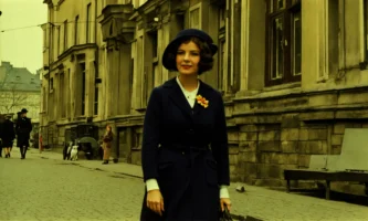 Straat in Den Haag nu vooral bekend door de explosies die daar dodelijke slachtoffers hebben gemaakt. (9)