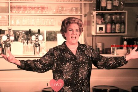 Wij kennen haar beter als de Jordaan-zangeres Tante Leen maar hoe luidde haar werkelijke naam (12)