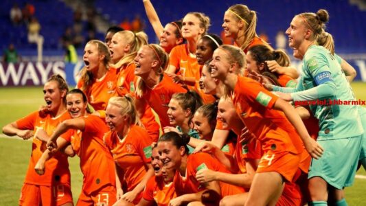 Welke coach haalde met de Oranjedames de WK-finale 2019