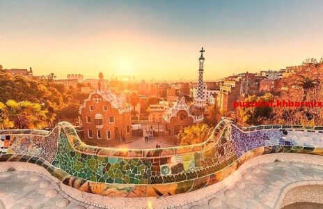 Dit groengebied in Barcelona werd ontworpen door Gaudí. (4.5)