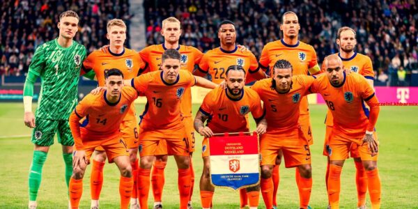 Wanneer moet nederland weer voetballen