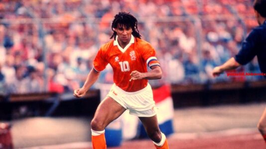 Wat is de officiele naam van ruud gullit? (7)