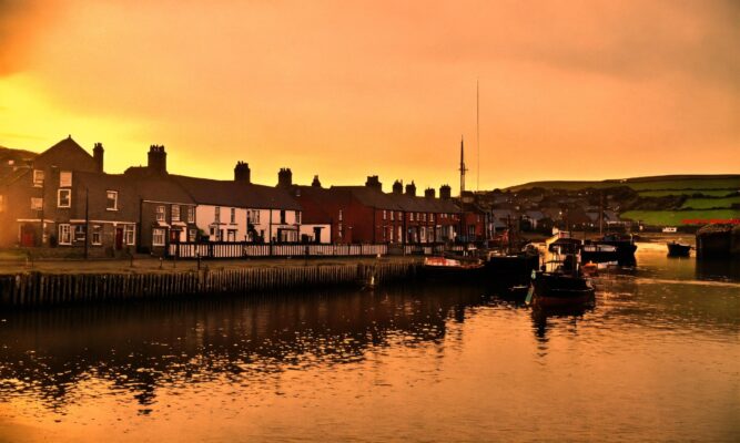 Hoe noemen de Groenlanders hun hoofdstad (4) letters