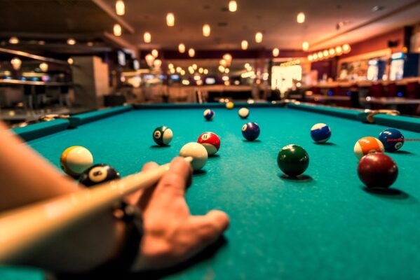 Hoe noemt men één spel bij het snooker (5) letters