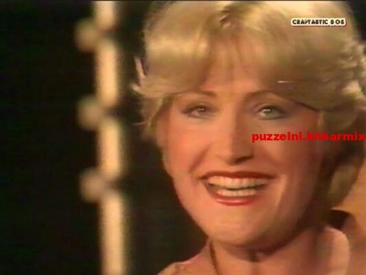 Wat is de titel van het liedje met de tekst ‘Jo met de banjo en Lien met de mandoline’ (12) letters