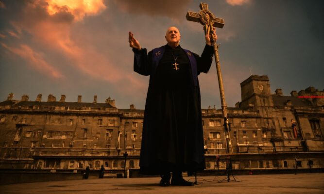 Hoe noemt men een priester van de Russisch-orthodoxe kerk (4)