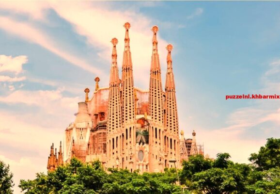 Welke architect ontwierp de Sagrada Família in Barcelona (5)