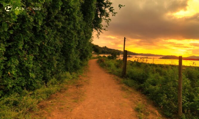 Welke wal volgt de grens tussen Wales en Engeland (5.4) letters