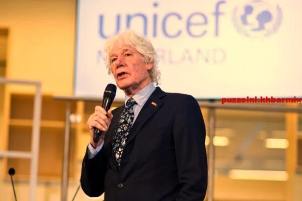 Welke Nederlandse cabaretier was ambassadeur voor Unicef (12) letters