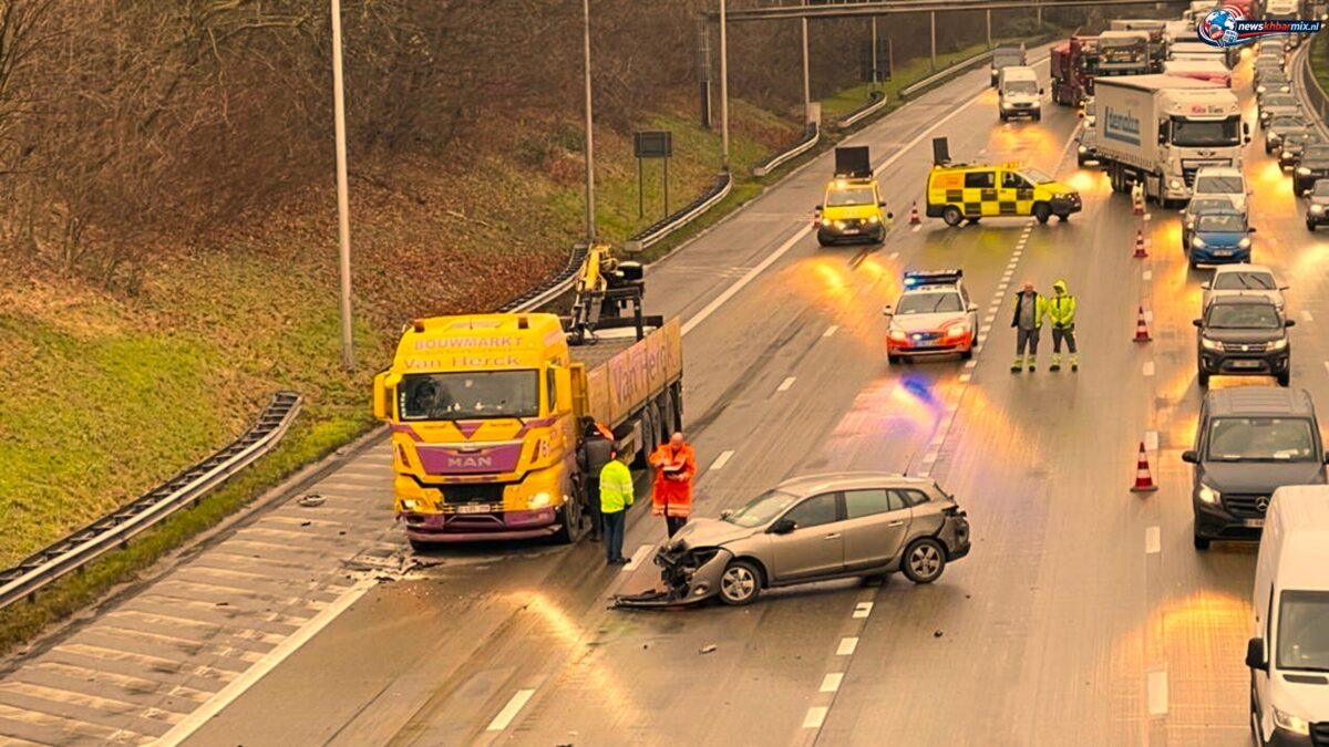 Door een ongeval op de antwerpse ring slibden ook de secundaire wegon ... (9)