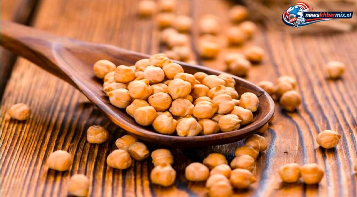 Hoe heet de geleiachtige massa die om kikkereitjes heen zit (4)