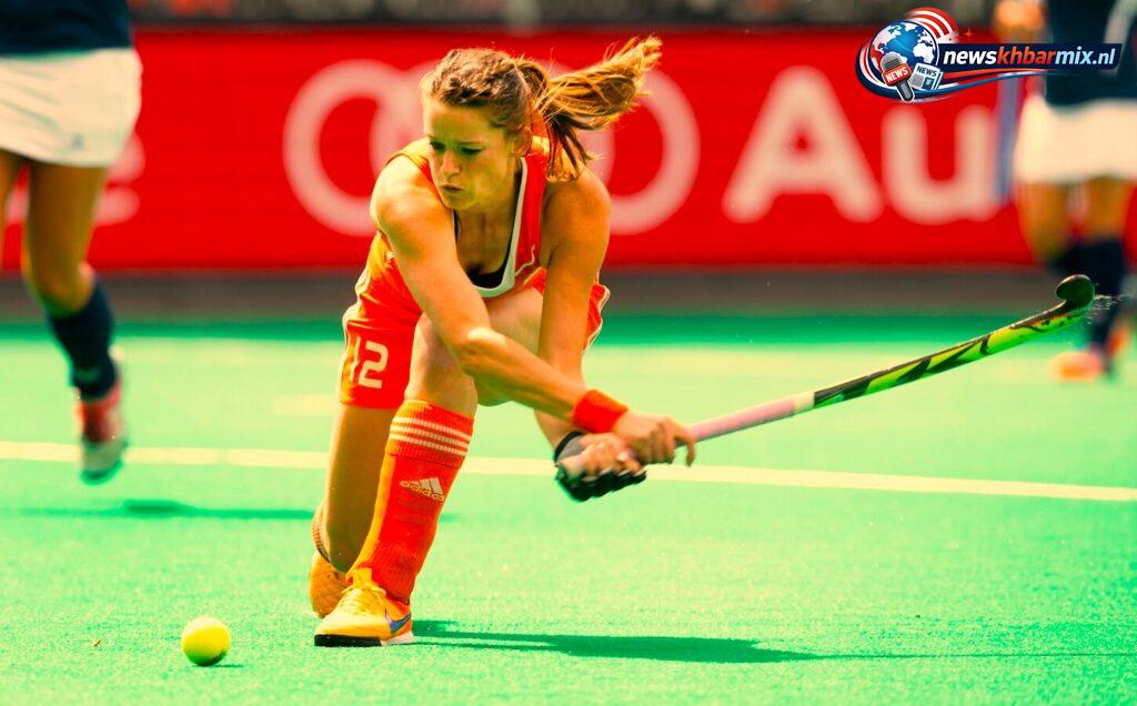 Deze spits van het Nederlandse hockeyelftal debuteerde in 2008 voor Oranje (12)