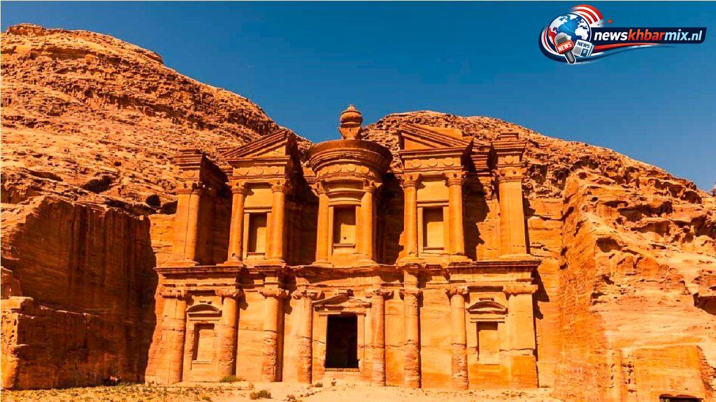 In welk land in het Midden-Oosten ligt de legendarische rotsstad Petra (8)
